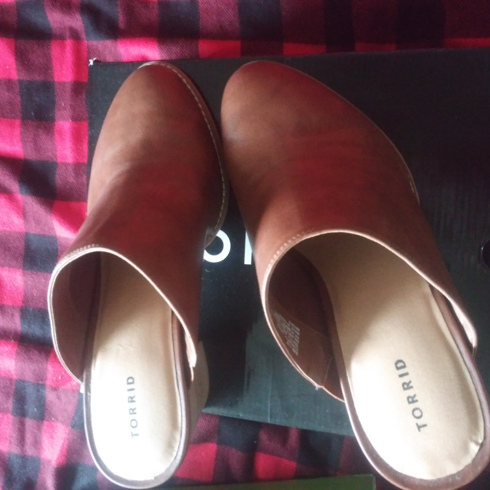 Brown Mules